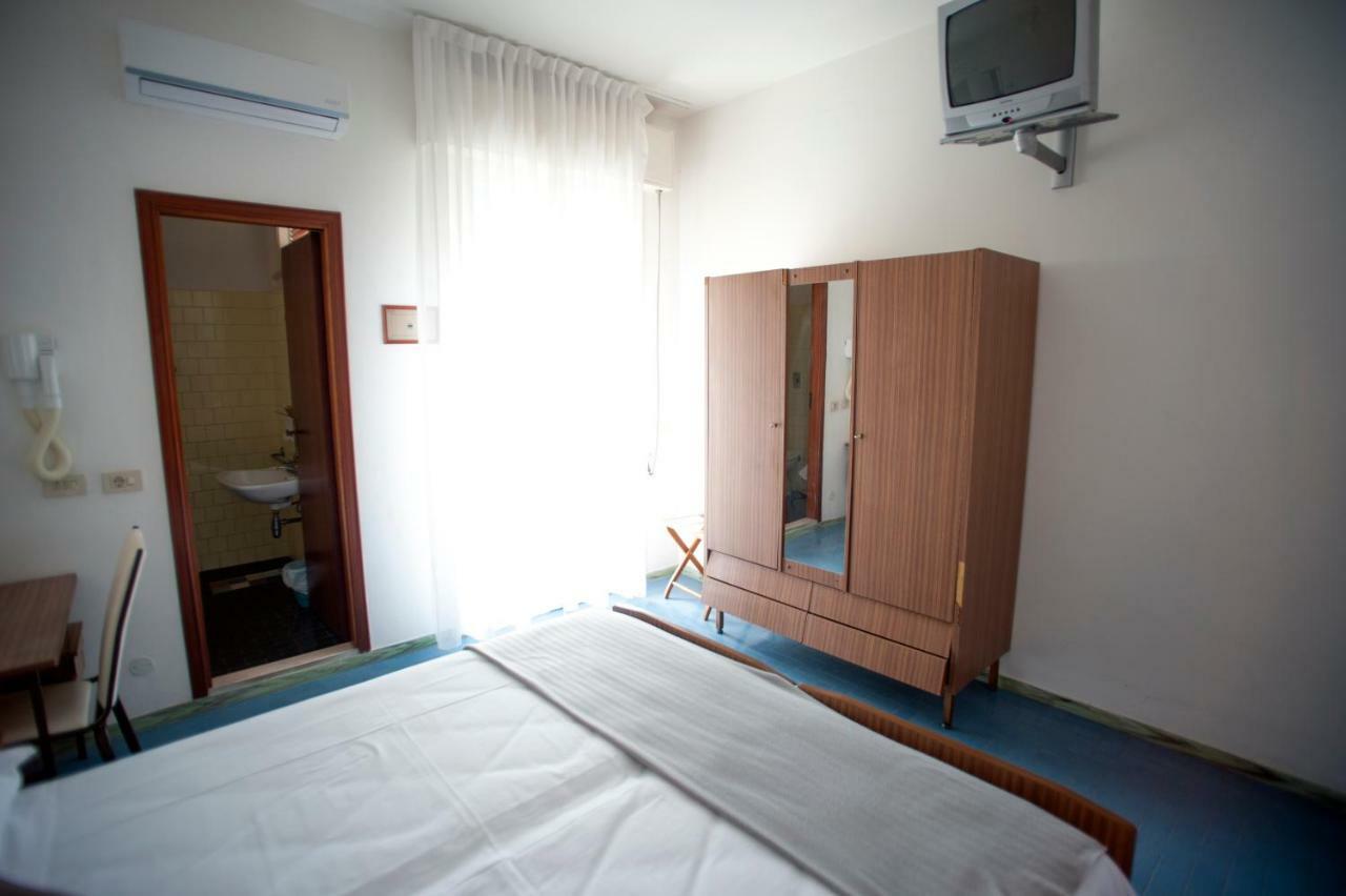 Hotel Sara*** Cesenatico Dış mekan fotoğraf